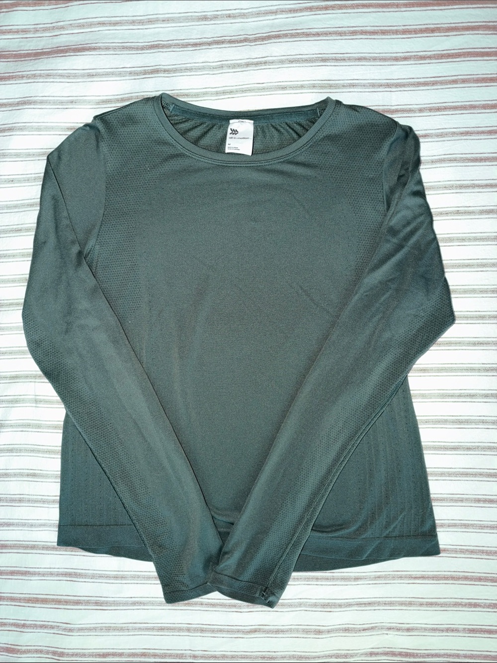 All in Motion athletic top - Picture 1 of 1